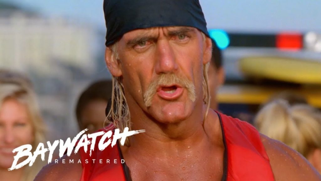 Η θρυλική εμφάνιση του Χαλκ Χόγκαν στο Baywatch – Όταν η Πάμελα Άντερσον του έδωσε το φιλί της ζωής