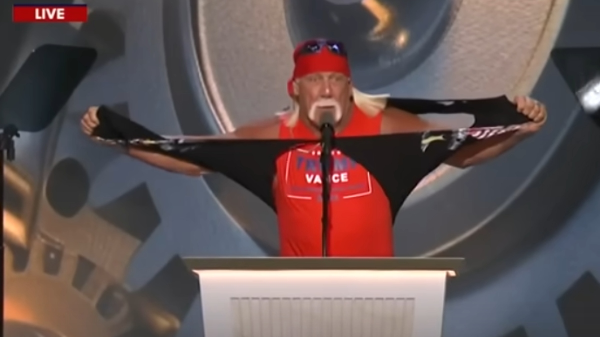 Hulk Hogan: Όταν έσκισε την μπλούζα του για τον Ντόναλντ Τραμπ (Βίντεο)