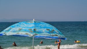 Καιρός: Καταφθάνουν οι πολύ θερμές αέριες μάζες – Καύσωνας με πάνω από 30 βαθμούς ακόμα και το βράδυ