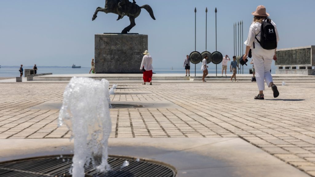 Καύσωνας: Έκτακτα μέτρα για την αντιμετώπιση της θερμικής καταπόνησης των εργαζομένων