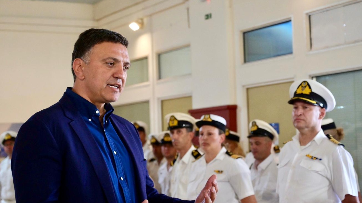 Κικίλιας: «Το λιμάνι του Πειραιά ενισχύεται με άλλους 50 λιμενικούς για την καλύτερη και ασφαλέστερη εξυπηρέτηση των επιβατών»