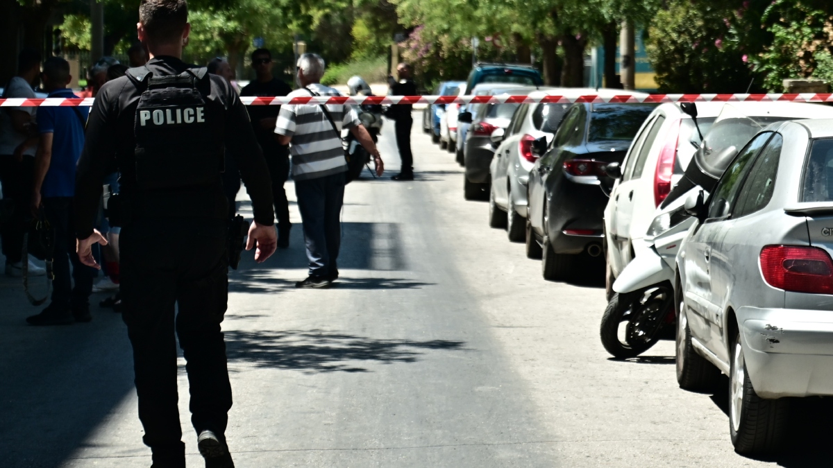 Κολωνός: Αιματηρό επεισόδιο πυροβολισμών με δύο Τούρκους – Στην φρουρά της Όλγας Κεφαλογιάννη ανήκει ο τραυματίας αστυνομικός