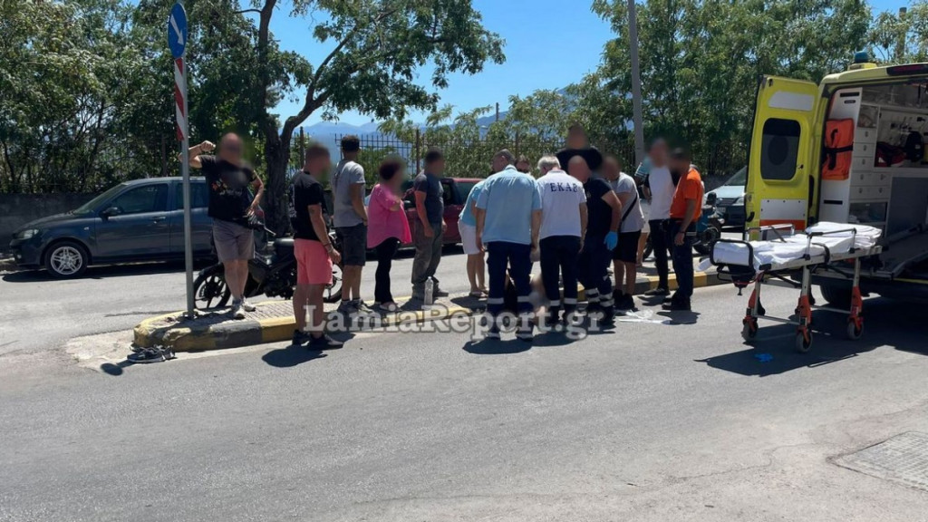 Λαμία: Μηχανάκι συγκρούστηκε με αυτοκίνητο – Στο νοσοκομείο ένας 37χρονος (Φωτογραφίες)