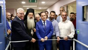 Εγκαινιάστηκαν τα νέα ΤΕΠ του Νοσοκομείου Λαμίας παρουσία του Άδωνι Γεωργιάδη – Ένταση έξω από τον χώρο από σωματεία και φορείς (εικόνες, βίντεο)