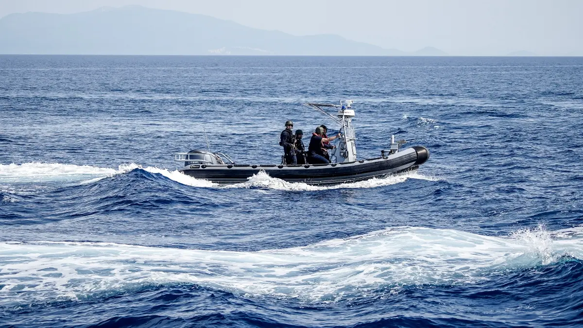 Πόρος: Ταχύπλοο τραυμάτισε λουόμενο – Μεταφέρθηκε στο Νοσοκομείο Ναυπλίου