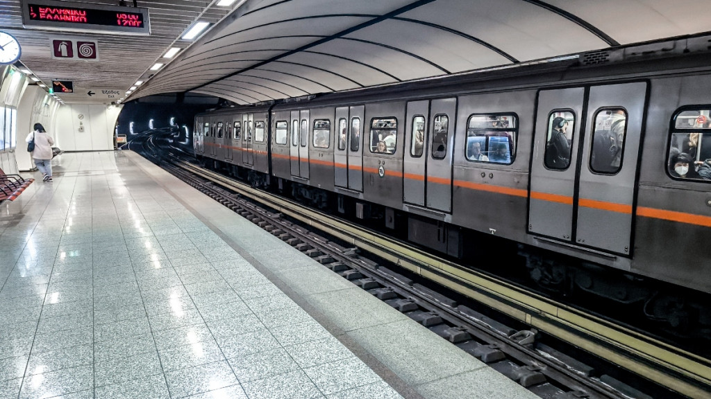 Αρχίζει σήμερα η 24ωρη πιλοτική λειτουργία σε Μετρό, Τραμ και λεωφορεία στην Αττική – Ποιες γραμμές αφορά