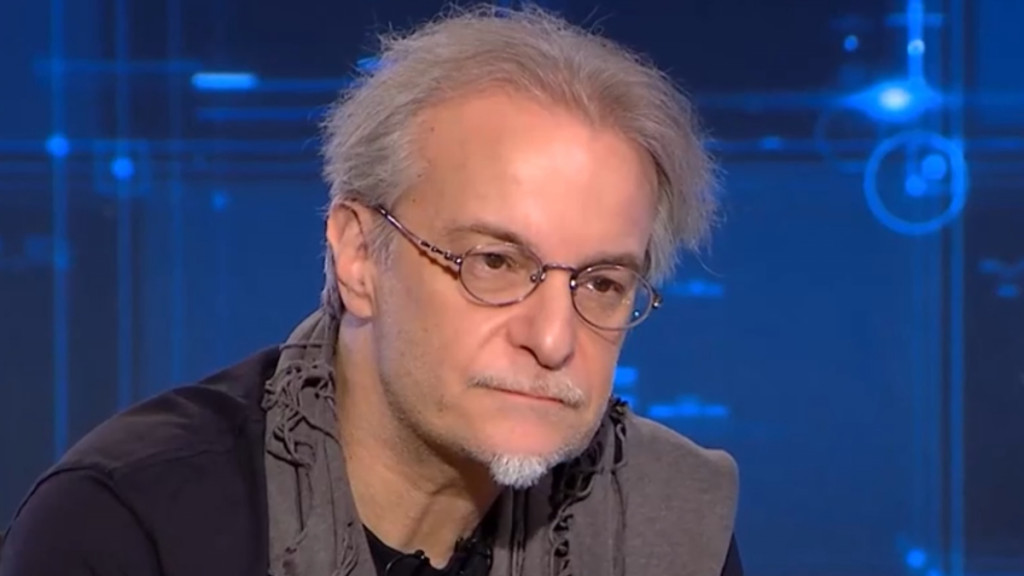 Μίλτος Πασχαλίδης: “Έγραψα το πρώτο μου τραγούδι για να ρίξω ένα κορίτσι”