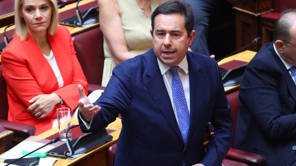 Μηταράκης στον Φάμελλο: «Η ψηφοφορία θα γίνει κανονικά – Η ΝΔ, δεν είπε ποτέ ότι θα φύγει – Βρίσκεστε σε ντελίριο»