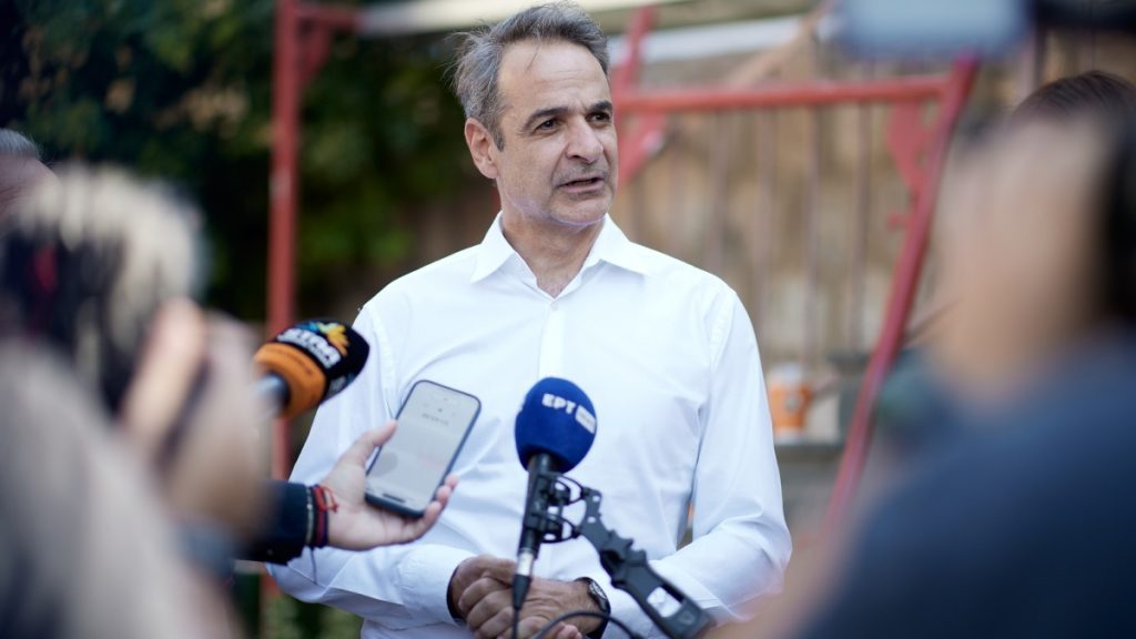 Συνάντηση της ομάδας Κηφισιάς με τον Κυριάκο Μητσοτάκη στο Καρπενήσι – Τι συζήτησε με τους παίκτες