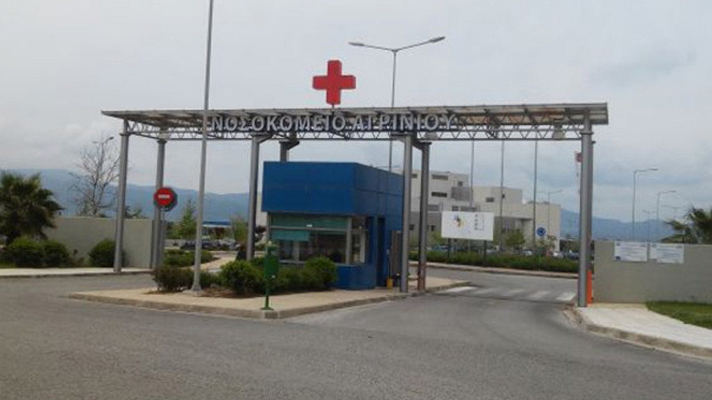Τραγωδία στο Αγρίνιο: Πατέρας έκανε όπισθεν και παρέσυρε το δίχρονο παιδί του