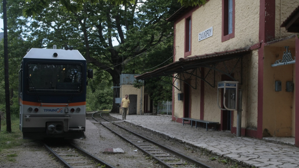 Hellenic Train: Ακινητοποιήθηκε συρμός του Οδοντωτού στη Ζαχλωρού – Ποια δρομολόγια αναστέλλονται