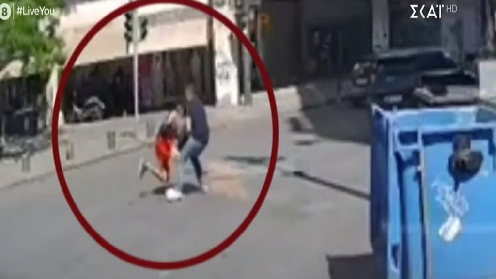 Τουρίστας ρώτησε ταξιτζή αν είναι ασφαλής στην Ομόνοια και μετά τον λήστεψαν