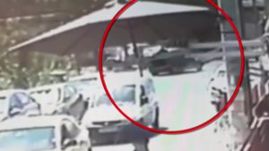 Νέο Φάληρο: Τροχαίο με σφοδρή σύγκρουση μετά από παραβίαση κόκκινου σηματοδότη (Βίντεο)