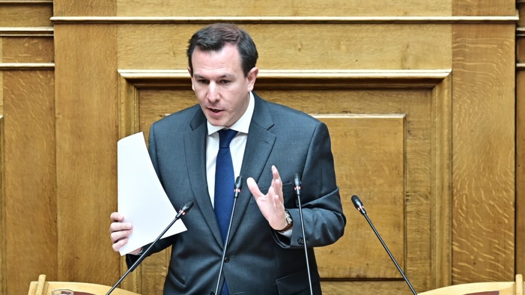 Δουδωνής – Βουλή: «Υποτροπίασε η νόσος της εξεταστικής με τον ΟΠΕΚΕΠΕ»