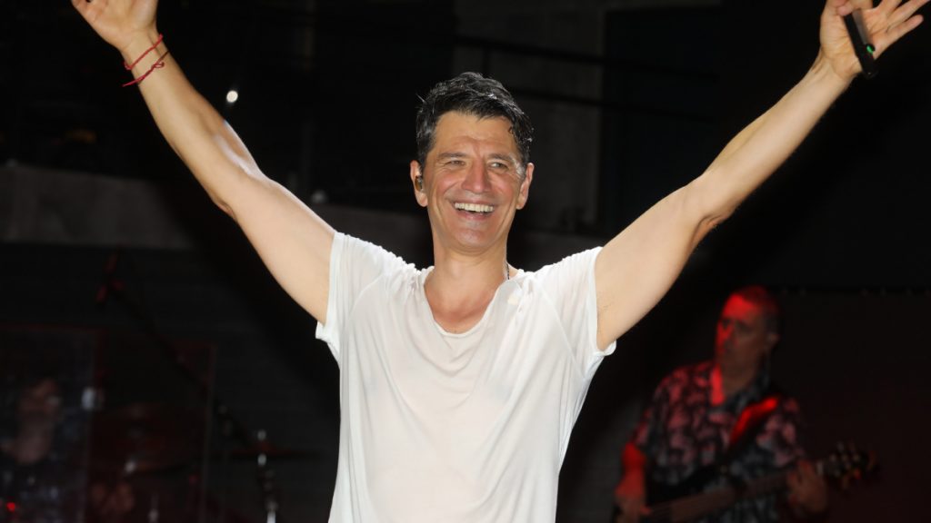 Σάκης Ρουβάς: Σε συζητήσεις με την ΕΡΤ για νέα εκπομπή – Έρχεται ταξιδιωτικό ντοκιμαντέρ;