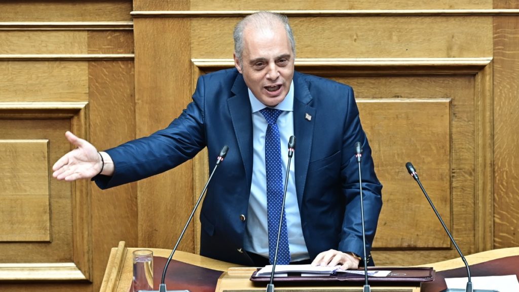 Βελόπουλος – Βουλή: “Όλοι οι φίλοι και οι κουμπάροι καταδικάστηκαν στο εφετείο για τον ΟΠΕΚΕΠΕ, αλλά για εσάς όλοι είναι αθώοι”