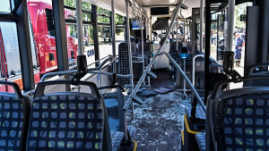 Βούλα: Σοκάρει το βίντεο της στιγμής της σύγκρουσης των δυο λεωφορείων – Στους 54 οι τραυματίες