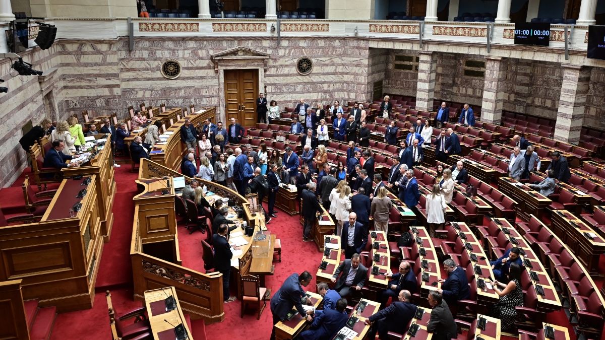 Βουλή: Απορρίφθηκαν οι προτάσεις για Προανακριτική σε βάρος Βορίδη και Αυγενάκη – Απείχε η αντιπολίτευση
