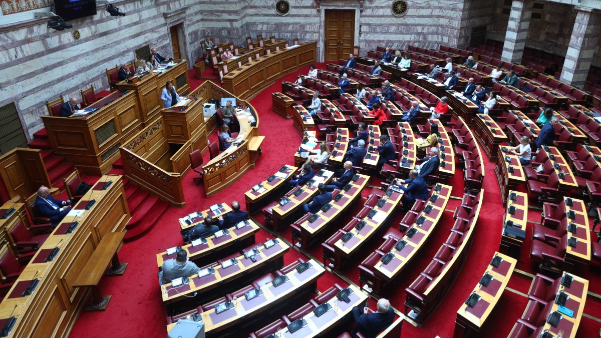 Live η συζήτηση στη Βουλή για σύσταση Προανακριτικής