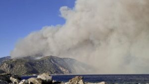 Φωτιά σε αγροτοδασική έκταση στον δήμο Καντάνου Σελίνου στα Χανιά – Ήχησε για εκκενώσεις οικισμών το 112