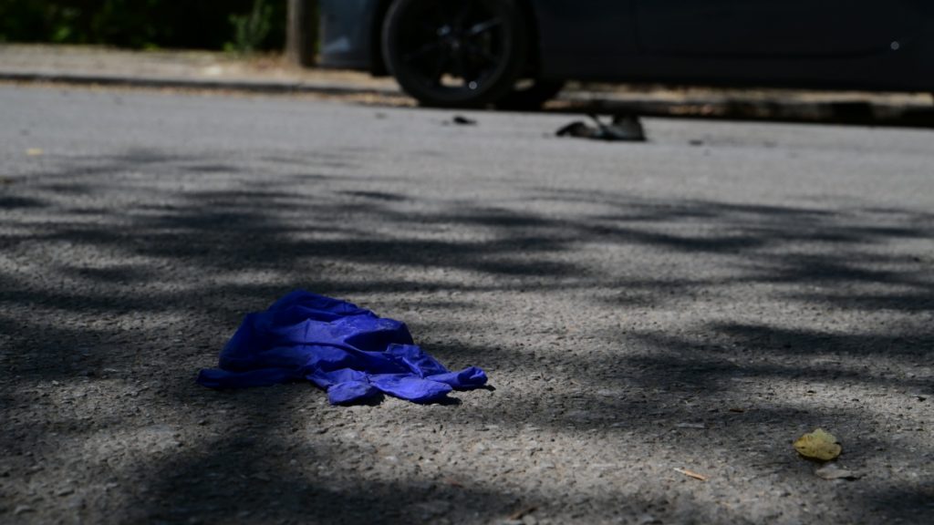 Ζάππειο: Αυτοπυρπολήθηκε 67χρονη – Την έσωσαν οι Εύζωνες, τα συγχαρητήρια του Προέδρου της Δημοκρατίας