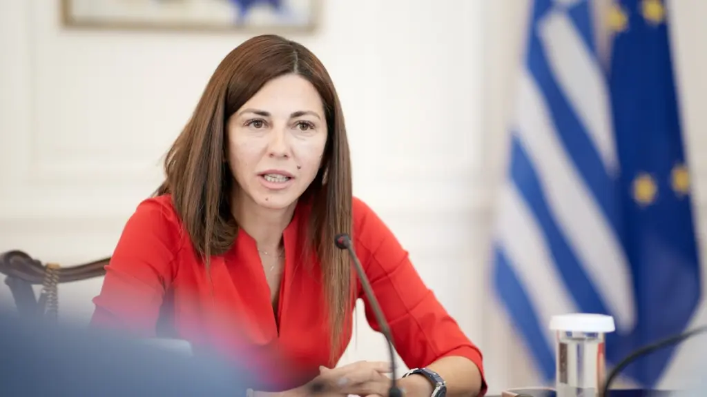 Σοφία Ζαχαράκη: «Θα επεκτείνουμε το ψηφιακό φροντιστήριο σε όλο το Λύκειο»