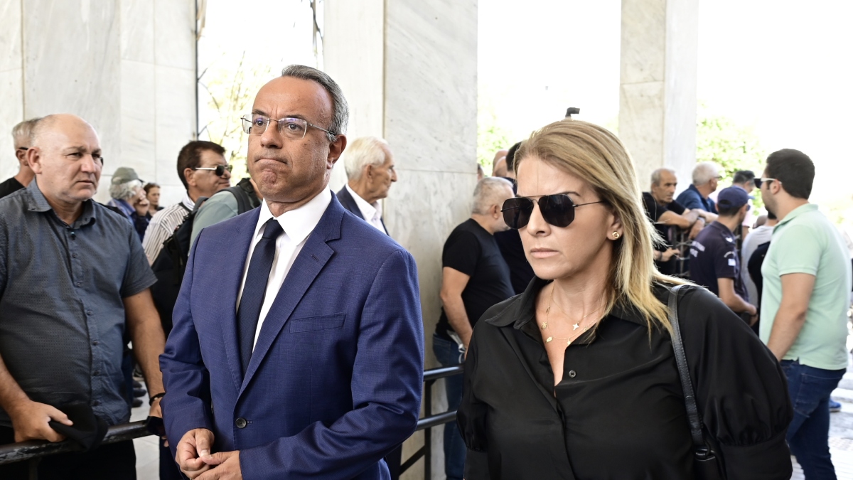 Λένα Σαμαρά