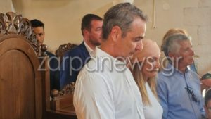 Στα Χανιά για τον εορτασμό του Δεκαπενταύγουστου ο Μητσοτάκης – Παρακολούθησε τη Θεία Λειτουργία (Εικόνες)