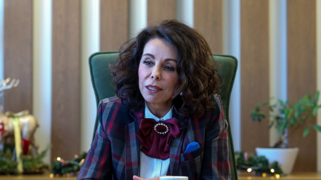 Βούλα Πατουλίδου: “Βλέπω μάτια που δεν είναι πια εδώ” – Συγκινεί η ανάρτηση 17 ημέρες μετά τον θάνατο του συζύγου της