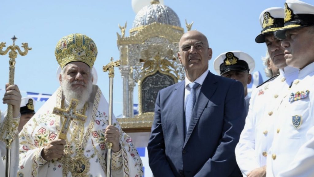 Δένδιας από Τήνο: “Η Παναγία σκέπη τις Ένοπλες Δυνάμεις της πατρίδας μας”