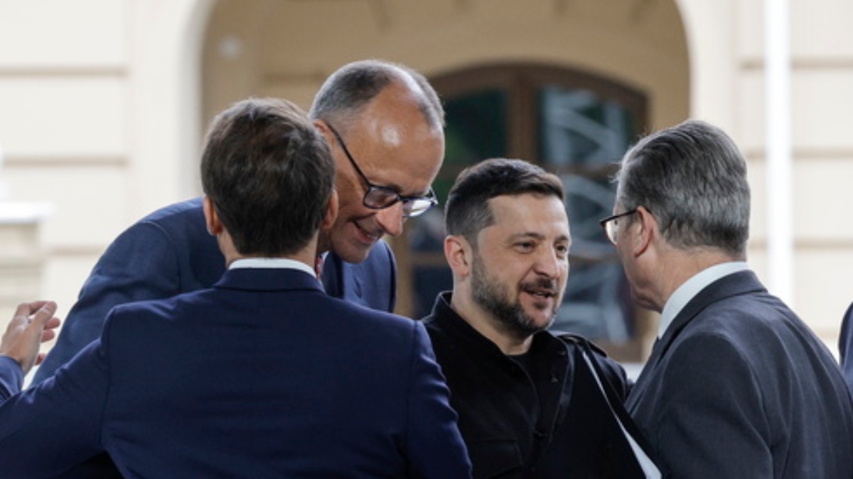 Στον Λευκό Οίκο Ζελένσκι και Ευρωπαίοι ηγέτες, τι προσδοκούν – Τελεσίγραφα Τραμπ πριν από τις συνομιλίες