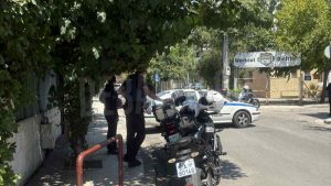 Γυναικοκτονία στο Χαλάνδρι: “Βοήθεια, κρατάει μαχαίρι” ούρλιαζε η 47χρονη προτού την κατακρεουργήσει ο σύντροφός της