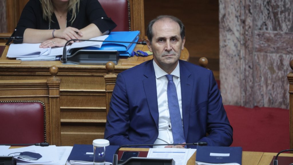 Απόστολος Βεσυρόπουλος: Τα τελευταία λεπτά και οι δραματικές προσπάθειες να τον επαναφέρουν – “Φώναζαν βοήθεια”