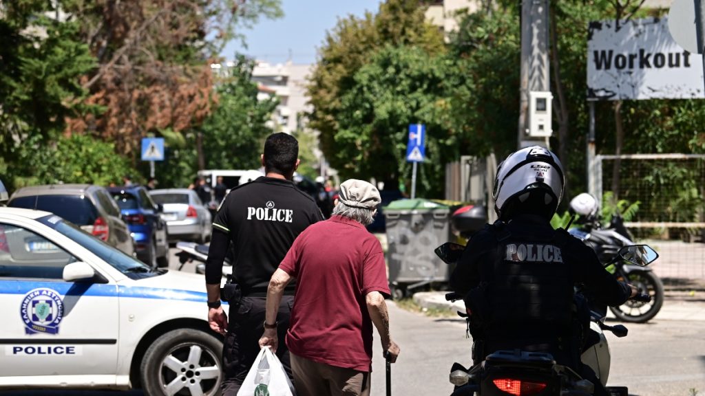 Χαλάνδρι: Σήμερα η απολογία του 28χρονου που κατέσφαξε τη 47χρονη – Έσπασε το μαχαίρι από το μένος του