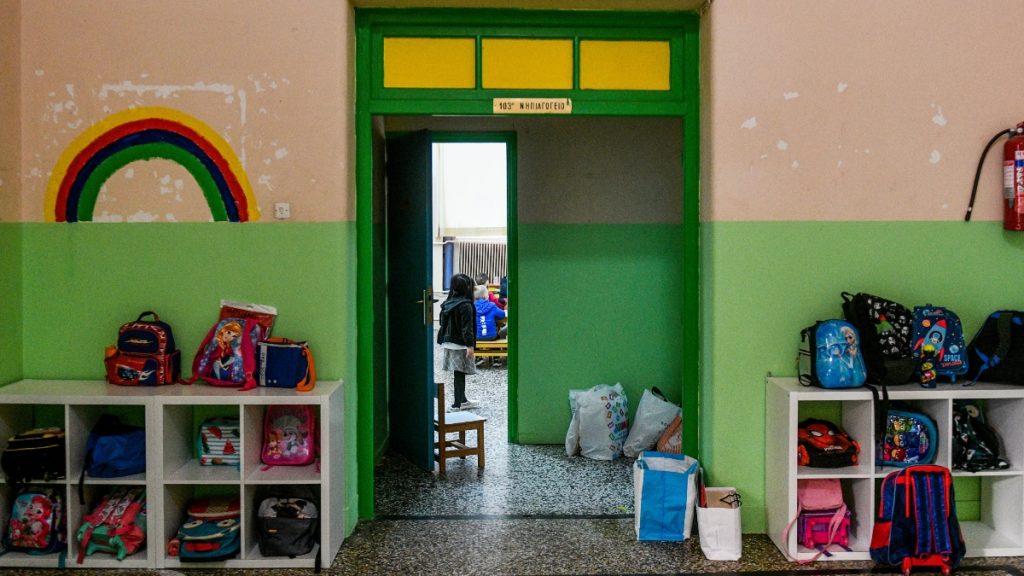 Μαζί με τους παιδικούς σταθμούς, έρχονται και οι πρώτες ιώσεις – Πώς να προστατεύσετε το παιδί σας
