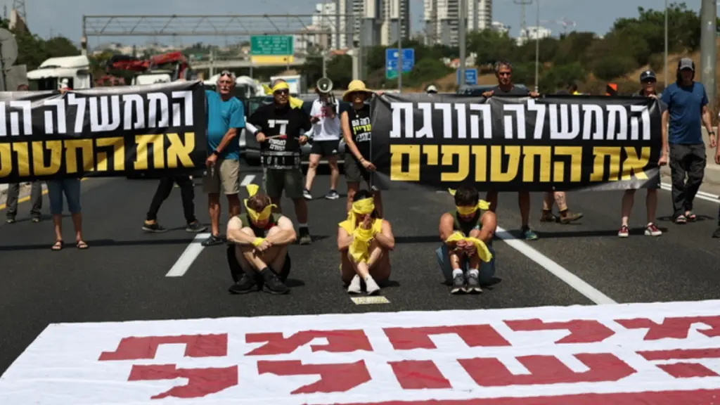 Ο Νετανιάχου συγκαλεί έκτακτο υπουργικό συμβούλιο για συμφωνία απελευθέρωσης των ομήρων – Μαζικές διαδηλώσεις στο Τελ Αβίβ