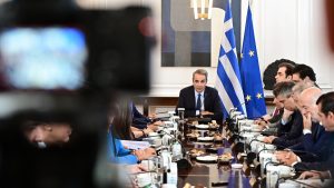 Μητσοτάκης στο Υπουργικό: “Στόχος η βελτίωση της καθημερινότητας του πολίτη” – Τι είπε για τα μη κρατικά πανεπιστήμια