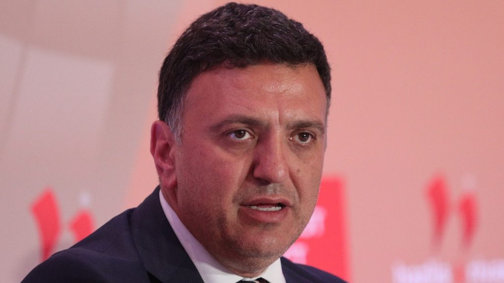 Κικίλιας: Νέες εκπτώσεις και δωρεάν μετακινήσεις για νησιώτες