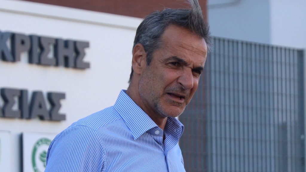 Στο Εθνικό Συντονιστικό Κέντρο ο Κυριάκος Μητσοτάκης – Προήδρευσε σε σύσκεψη για τις πυρκαγιές που σαρώνουν τη χώρα