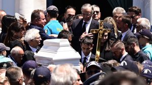Λένα Σαμαρά: Το “ευχαριστώ” του αδελφού της, Κώστα, δύο ημέρες μετά την κηδεία της – Η ανάρτησή του