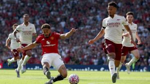 Μάντσεστερ Γιουνάιτεντ – Άρσεναλ 0-1: Το τραγικό λάθος του Μπαγιντίρ έκρινε το ντέρμπι της 1ης αγωνιστικής
