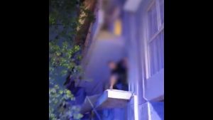 Καμίνια: «Καλύτερα θα ήταν να το είχα πάρει μαζί μου», λέει η αδερφή του 5χρονου που ήταν μόνος του στο μπαλκόνι (Βίντεο)