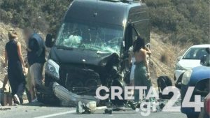 Ηράκλειο: Σοβαρό τροχαίο με δύο μίνι βαν – Δείτε εικόνες από το σημείο