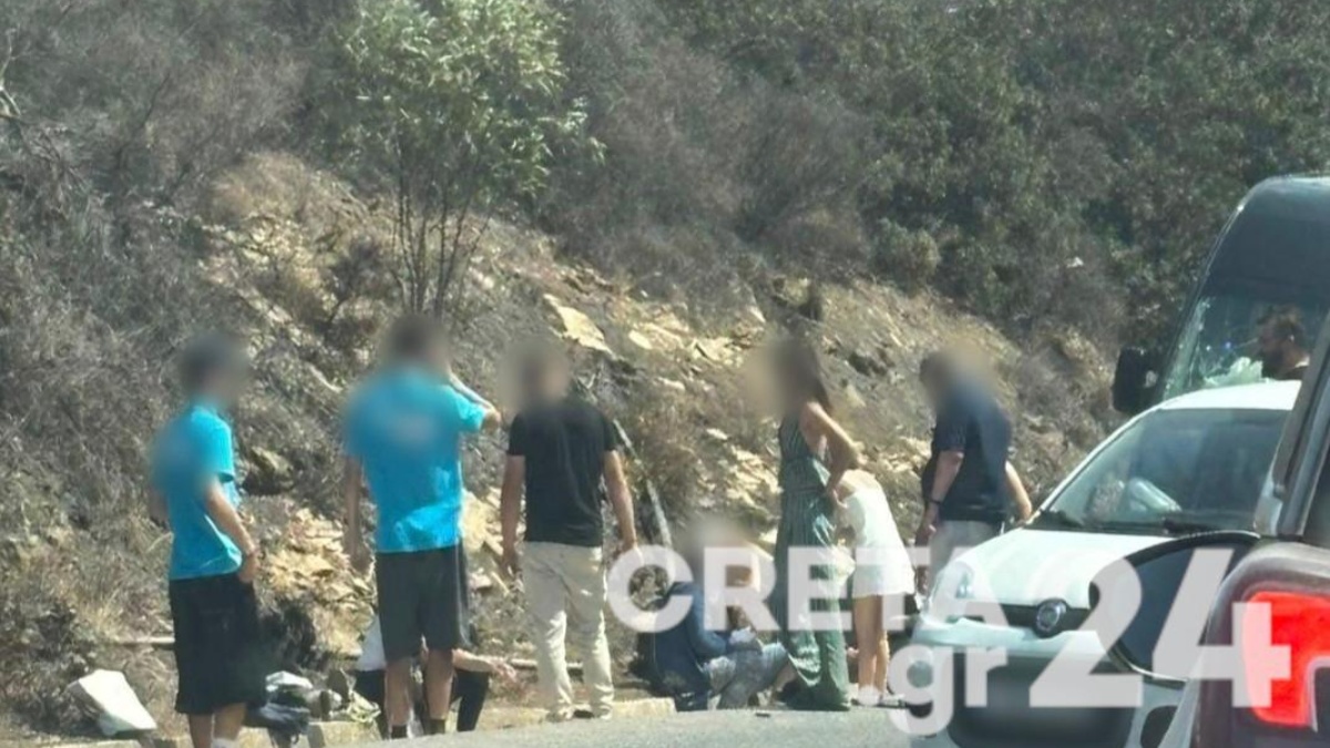 Σύγκρουση τουριστικών βαν στο Ηράκλειο – Οκτώ τραυματίες, ο ένας σοβαρά