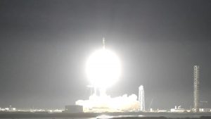 Η SpaceX εκτόξευσε ένα αμερικανικό διαστημικό μη επανδρωμένο στρατιωτικό αεροσκάφος (βίντεο)