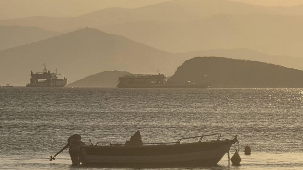 Νέα Στύρα: «Δεν ενημέρωσε ο πλοίαρχος ως όφειλε για την προσάραξη του πλοίου» λέει το υπουργείο Ναυτιλίας