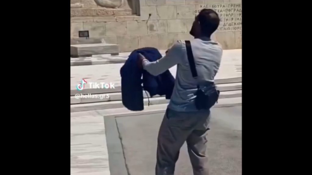 Πλεύρης για μετανάστη που επιτέθηκε σε Εύζωνες: “Διεκόπη η αίτηση ασύλου του –  Καμία ανοχή σε τέτοιες συμπεριφορές” (βίντεο)