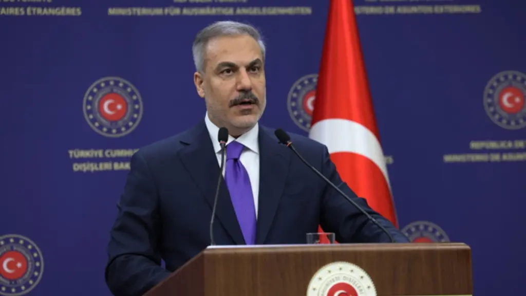 Φιντάν: “Η Τουρκία θα συνεχίσει τις διπλωματικές πρωτοβουλίες για το Ιράν, είμαστε αντίθετοι σε οποιαδήποτε στρατιωτική επέμβαση”