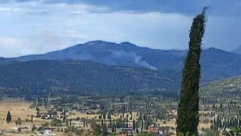Φωτιά στο Καλό Πηγάδι Φωκίδας – Σηκώθηκαν 2 ελικόπτερα (βίντεο)