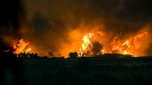 Φωτιά στην Αχαΐα: «Δεν περίμενα ποτέ ότι θα αναγκαστούμε να εκκενώσουμε την πόλη» ανέφερε ο δήμαρχος